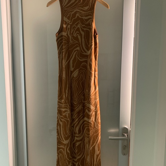 Revolve Paloma midi dress, brown & tan swirl - Picture 5 of 11